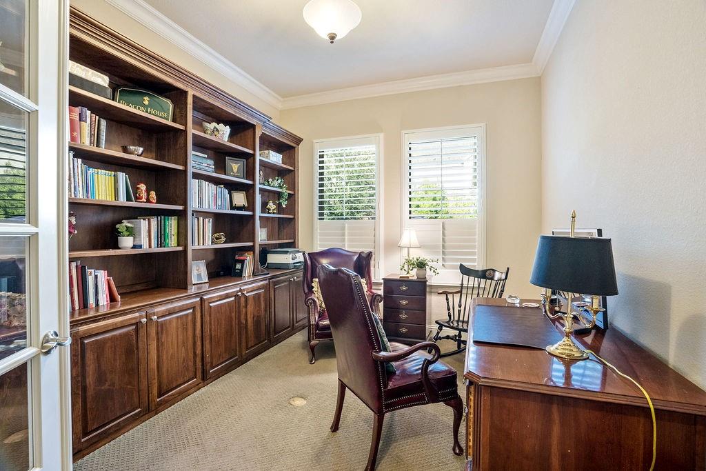 11930 Sand Hill Drive Property Photo 3