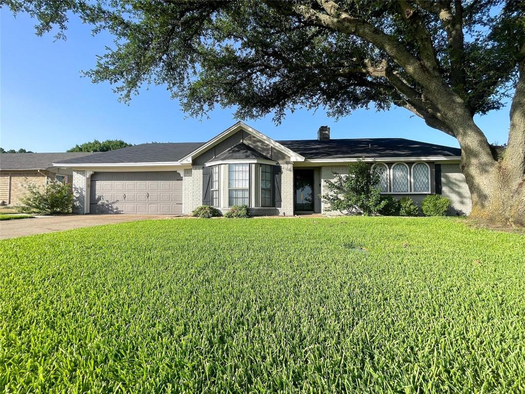 112 Overcrest Drive Property Photo 1