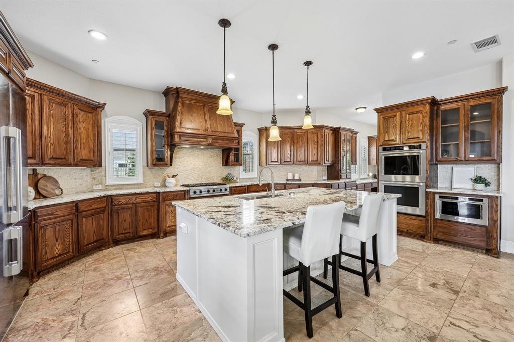 7305 Meadow Glen Drive Property Photo 14