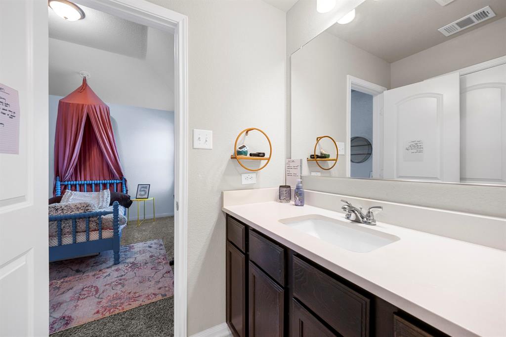 5030 Dickinson Loop Property Photo 34