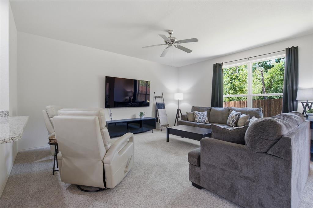 5005 Marina Drive Property Photo 6