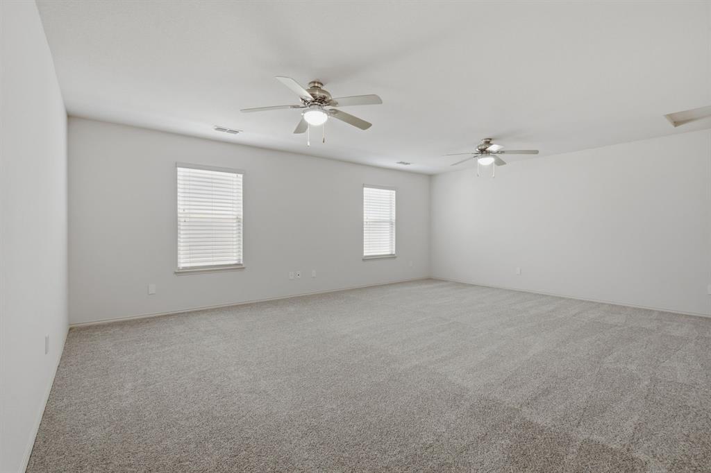5005 Marina Drive Property Photo 11