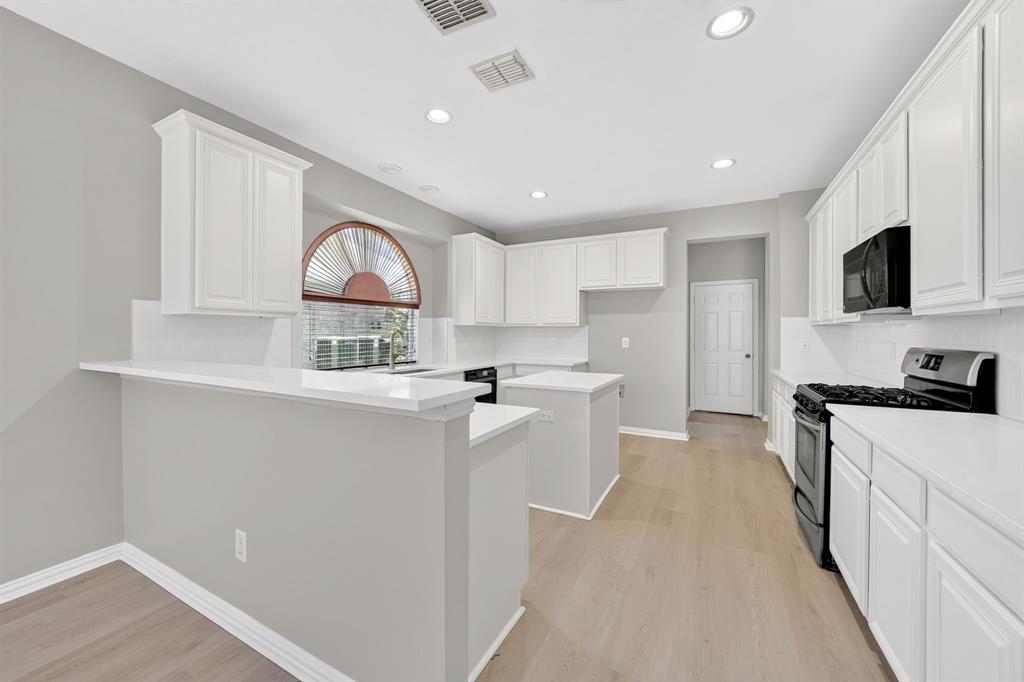 9506 Pinehurst Drive Property Photo 11