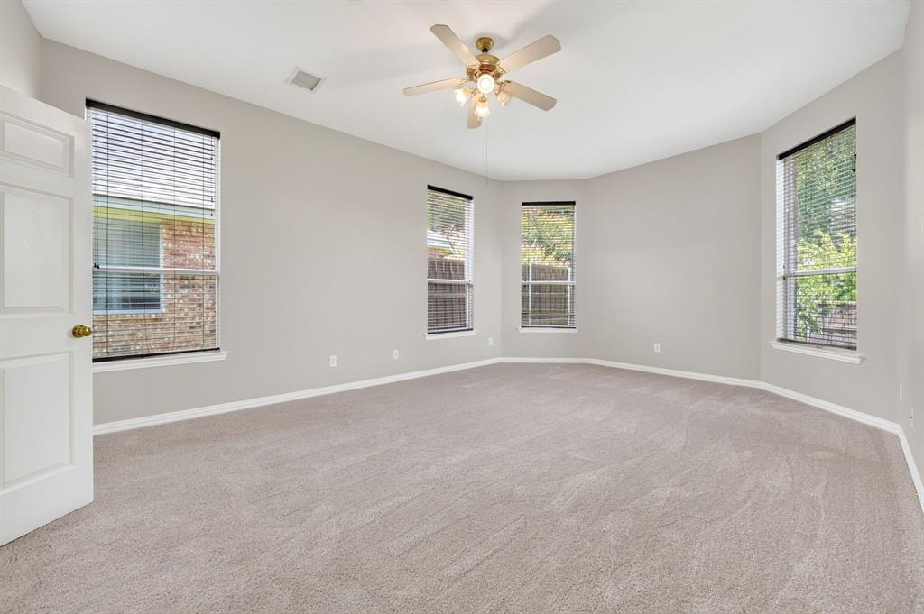 9506 Pinehurst Drive Property Photo 16