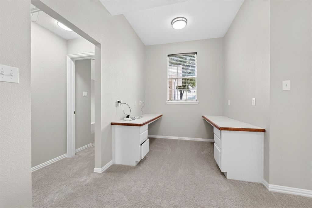 9506 Pinehurst Drive Property Photo 22