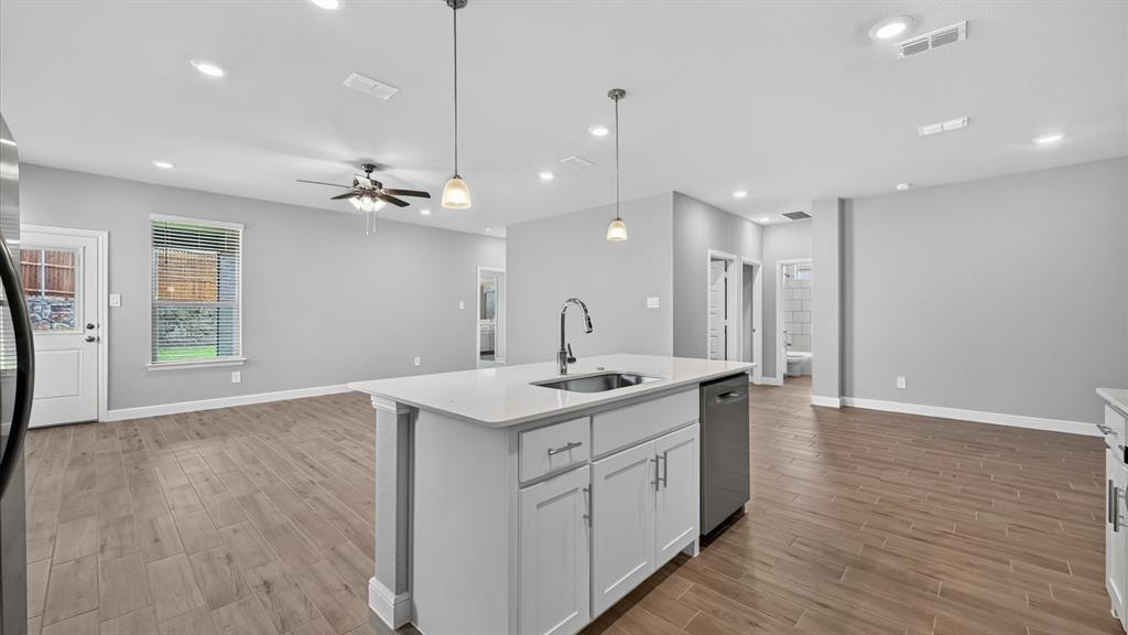200 Windmill Drive Property Photo 4