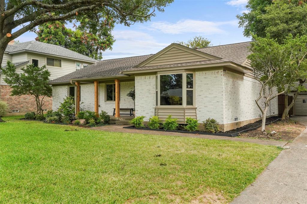 925 Fernwood Drive Property Photo 3