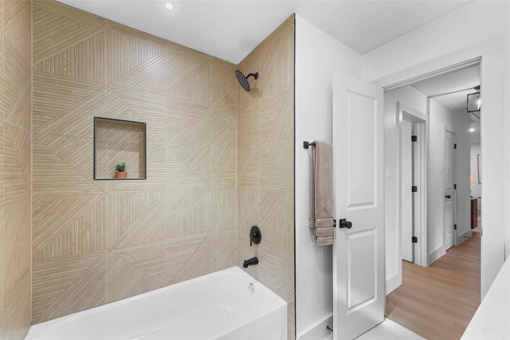 925 Fernwood Drive Property Photo 34