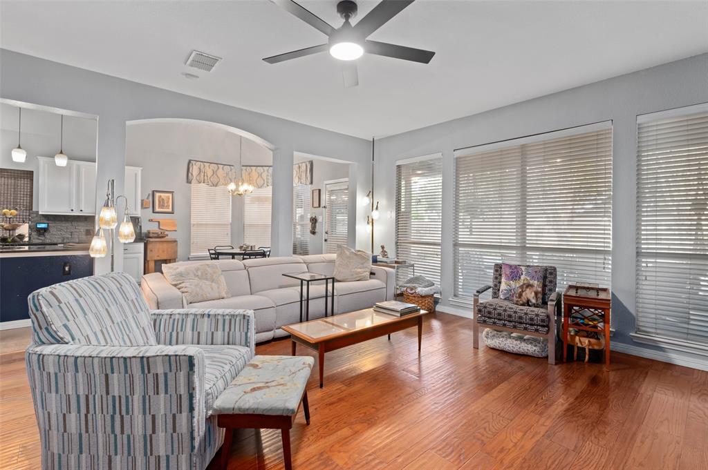 1806 Rolling Bend Drive Property Photo 8