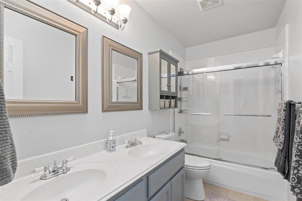 1806 Rolling Bend Drive Property Photo 25