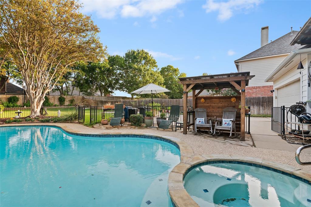 1806 Rolling Bend Drive Property Photo 32