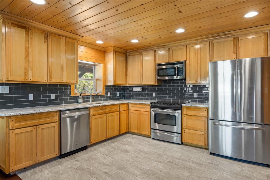 545 Compass Way Property Photo 8