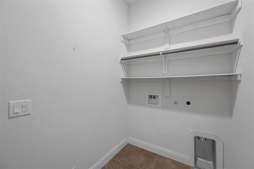 905 Foxtail Drive Property Photo 18