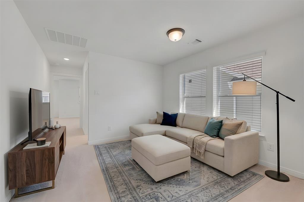 4721 Maxwell Drive Property Photo 13