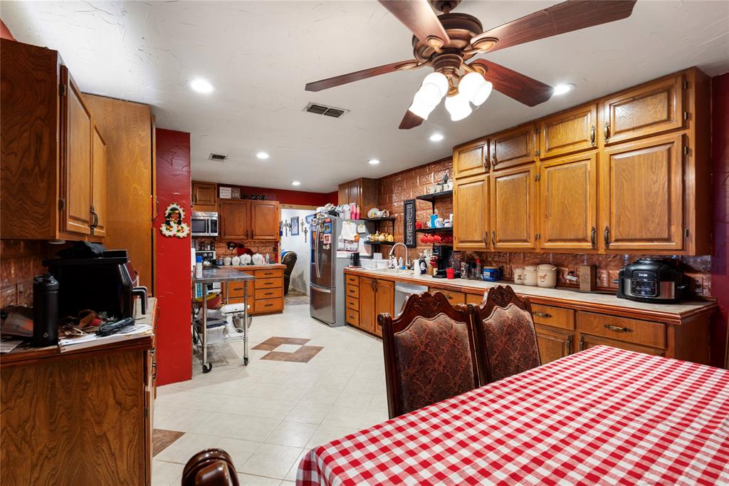 1600 County Road 334 Property Photo 9