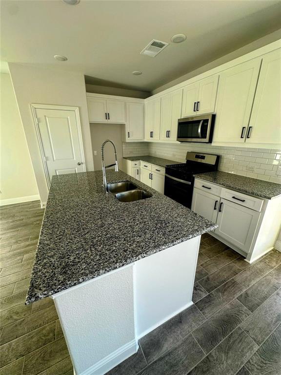3120 Lucia Way Property Photo 3