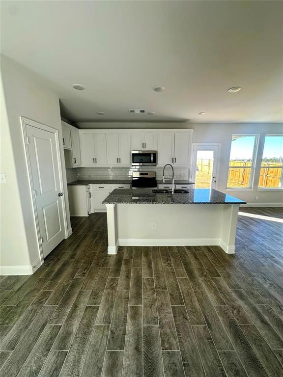 3120 Lucia Way Property Photo 4