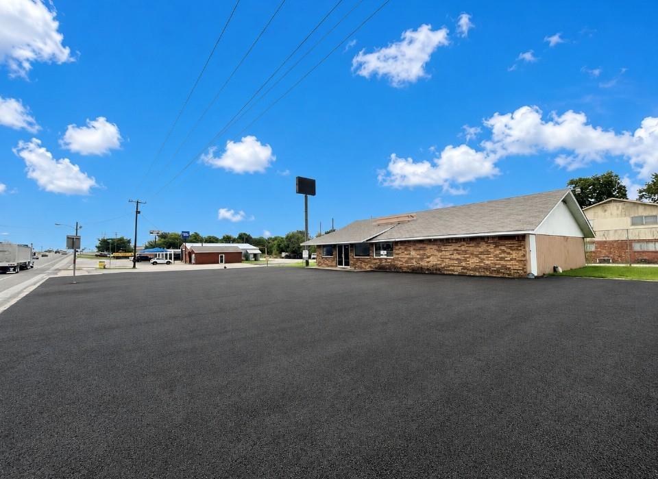 1910 E Highway 82 Property Photo 3
