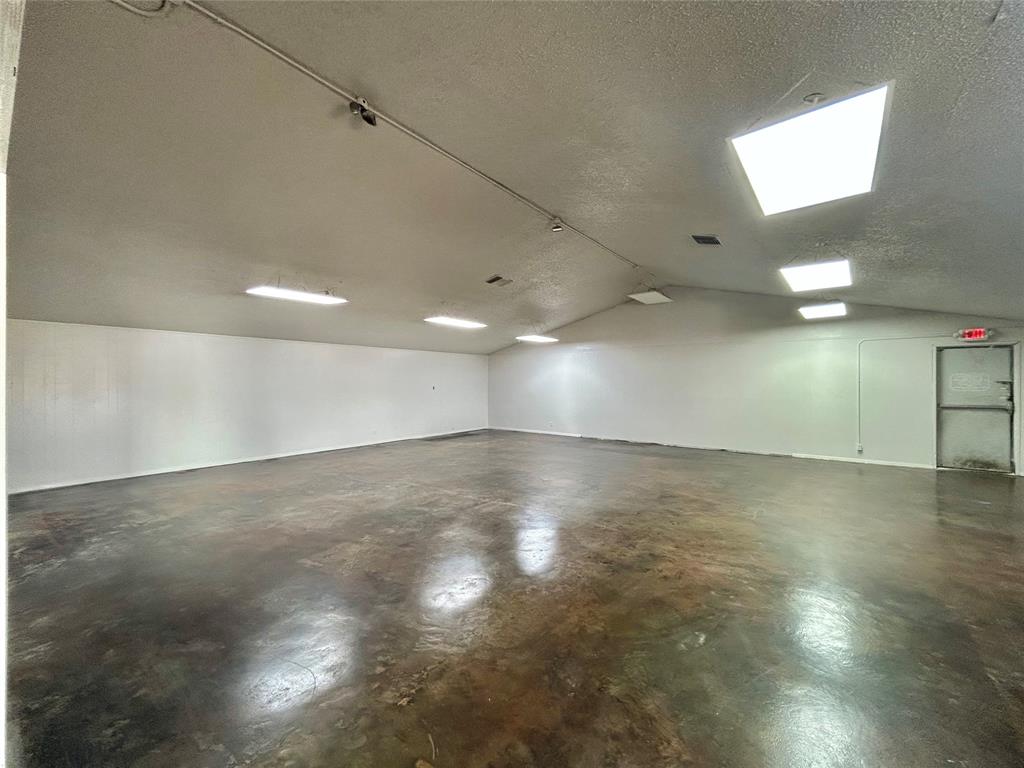 1910 E Highway 82 Property Photo 10