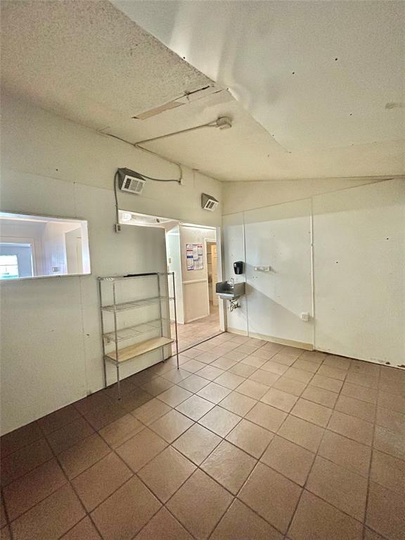 1910 E Highway 82 Property Photo 12