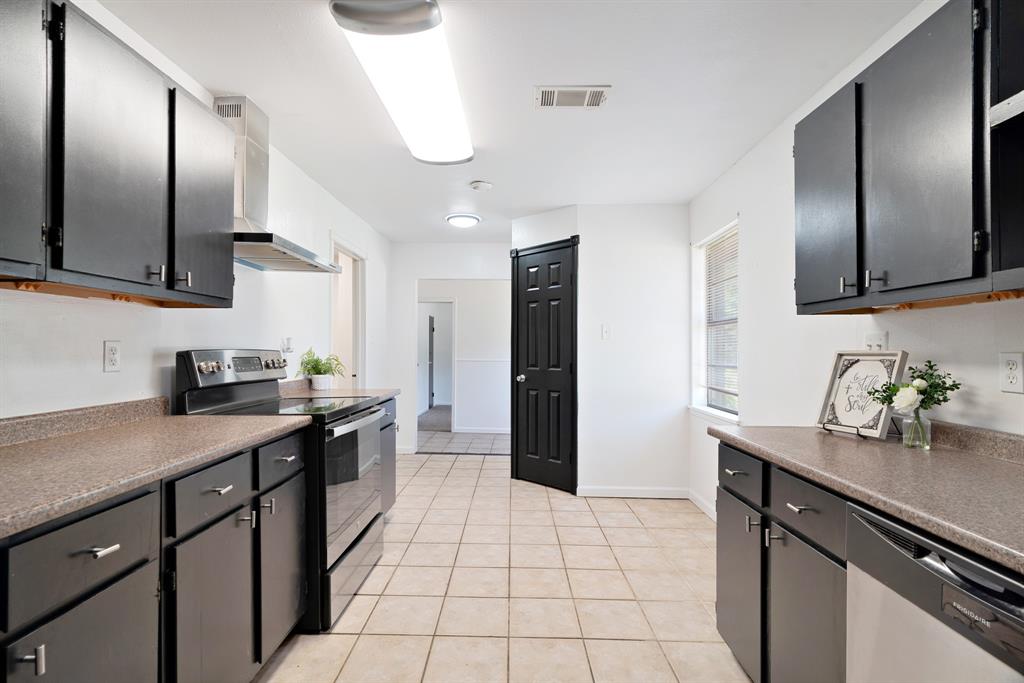3545 W Houston Street Property Photo 7