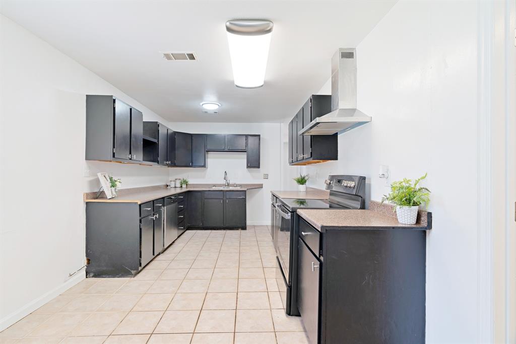 3545 W Houston Street Property Photo 8