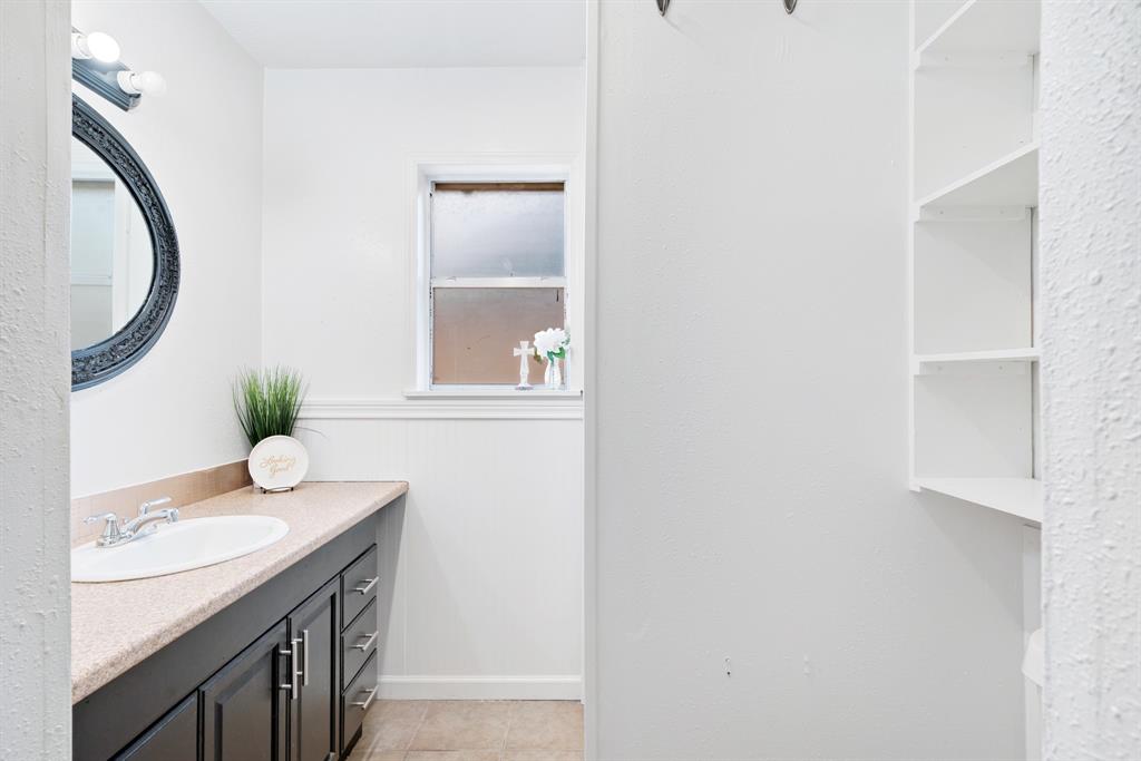 3545 W Houston Street Property Photo 17