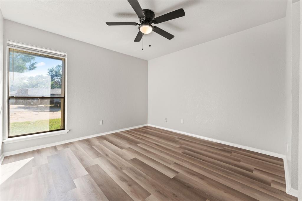 2512 Windy Pine Lane Property Photo 8