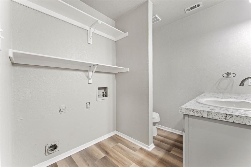 2512 Windy Pine Lane Property Photo 14