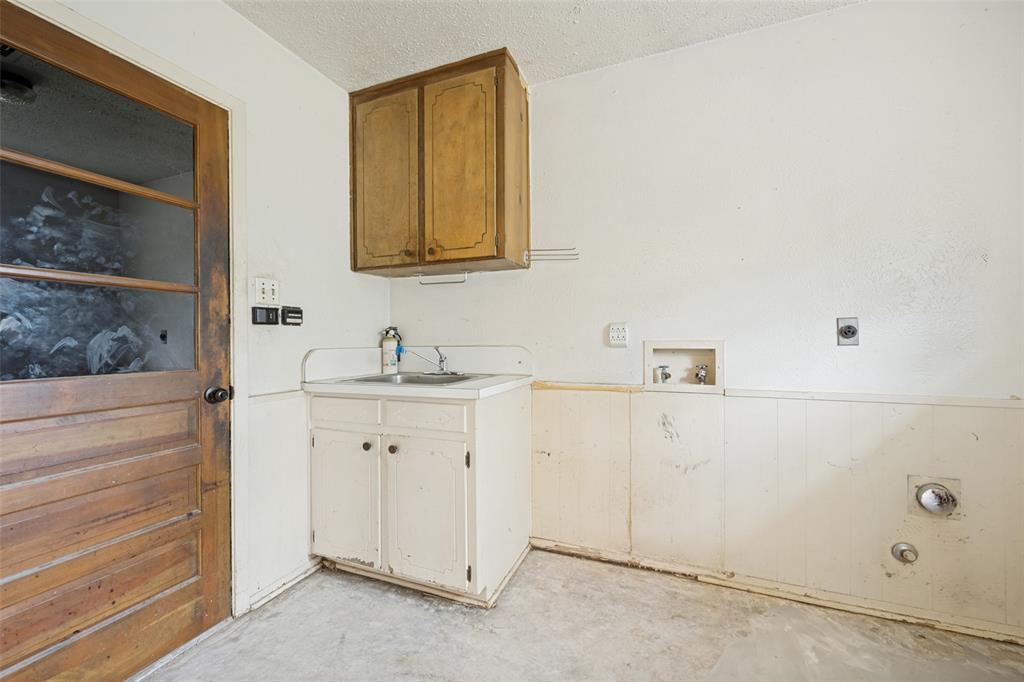 2426 Yellowstone Place Property Photo 13