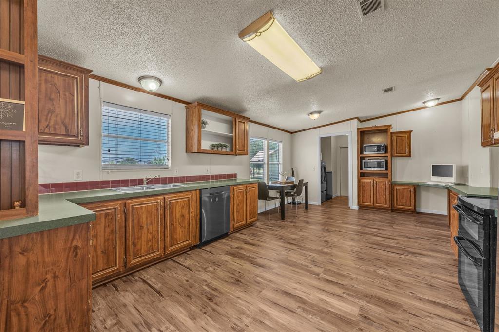 11625 Creekview Road Property Photo 9
