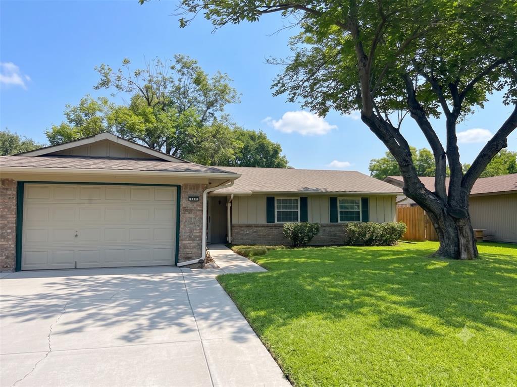 606 Oxford Park Property Photo 1