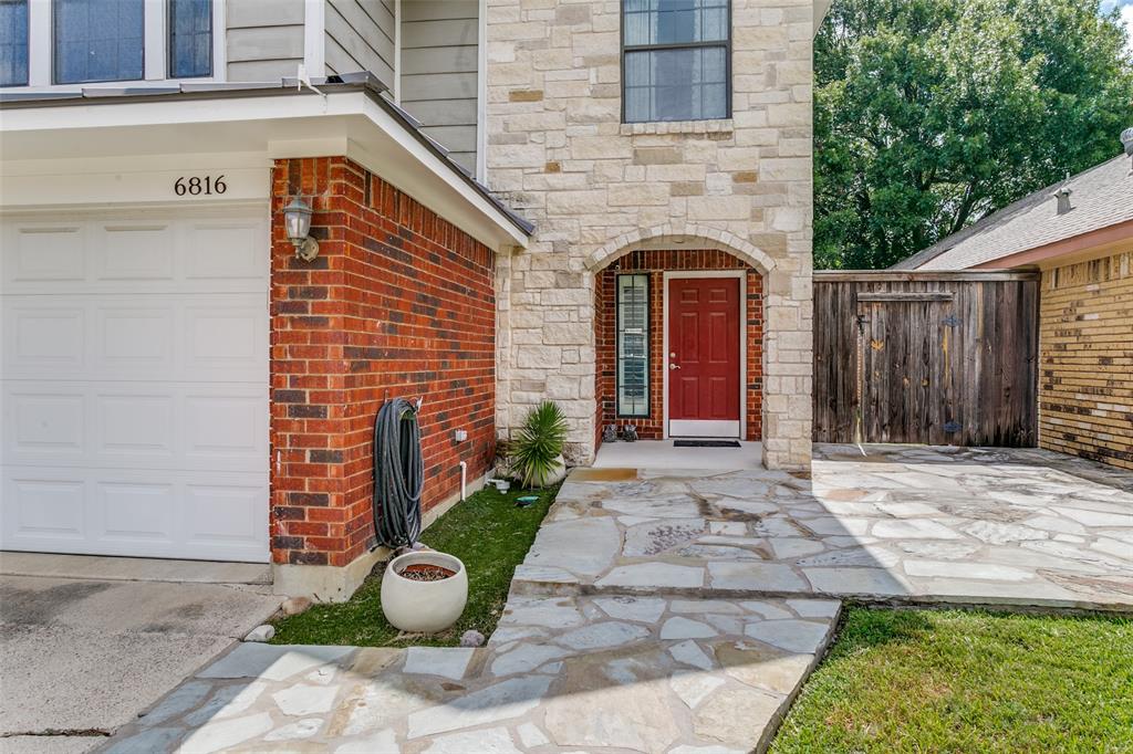 6816 Driffield Circle Property Photo 3