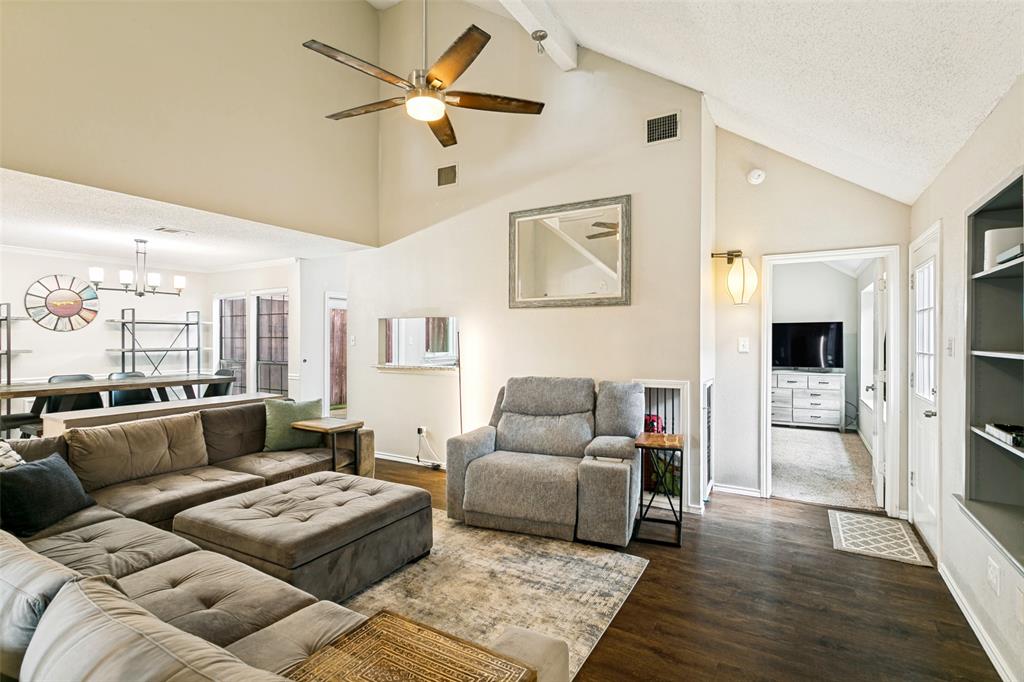 6816 Driffield Circle Property Photo 4