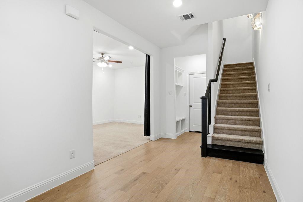 7822 Bayside Drive Property Photo 3