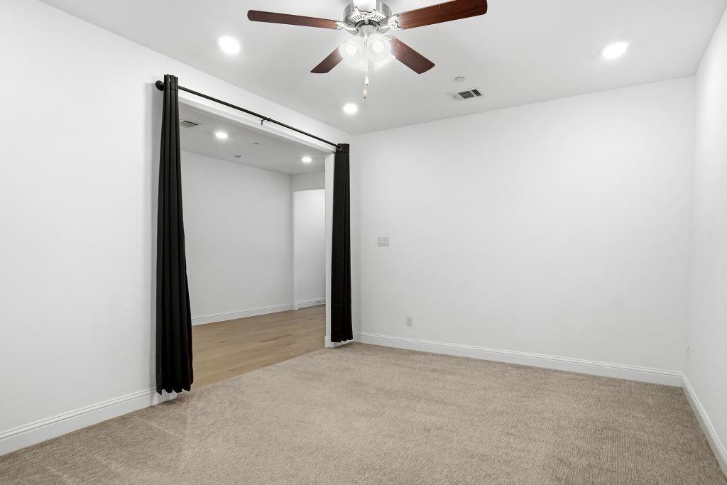 7822 Bayside Drive Property Photo 7