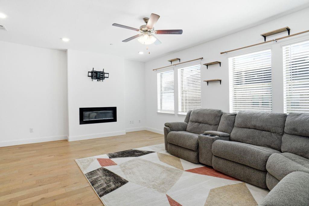 7822 Bayside Drive Property Photo 10
