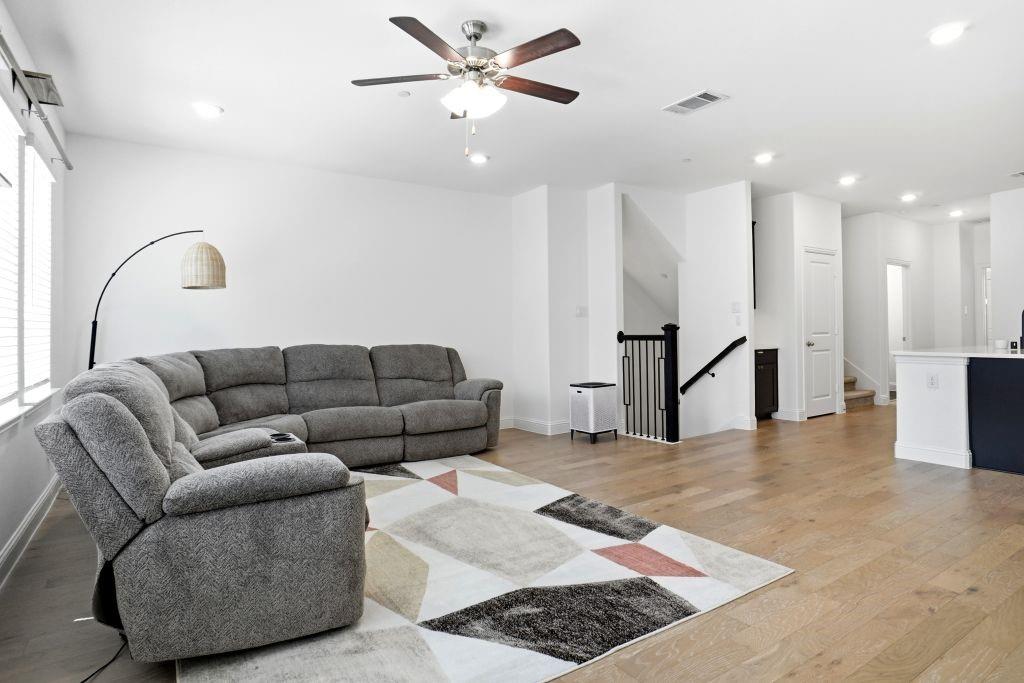 7822 Bayside Drive Property Photo 11