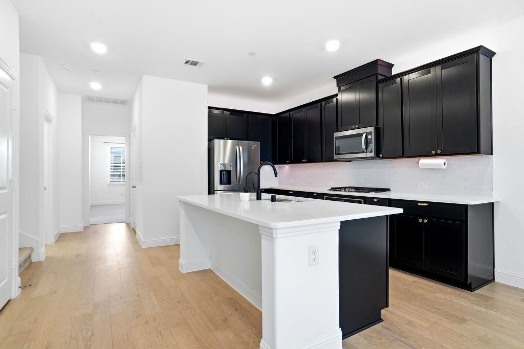 7822 Bayside Drive Property Photo 14