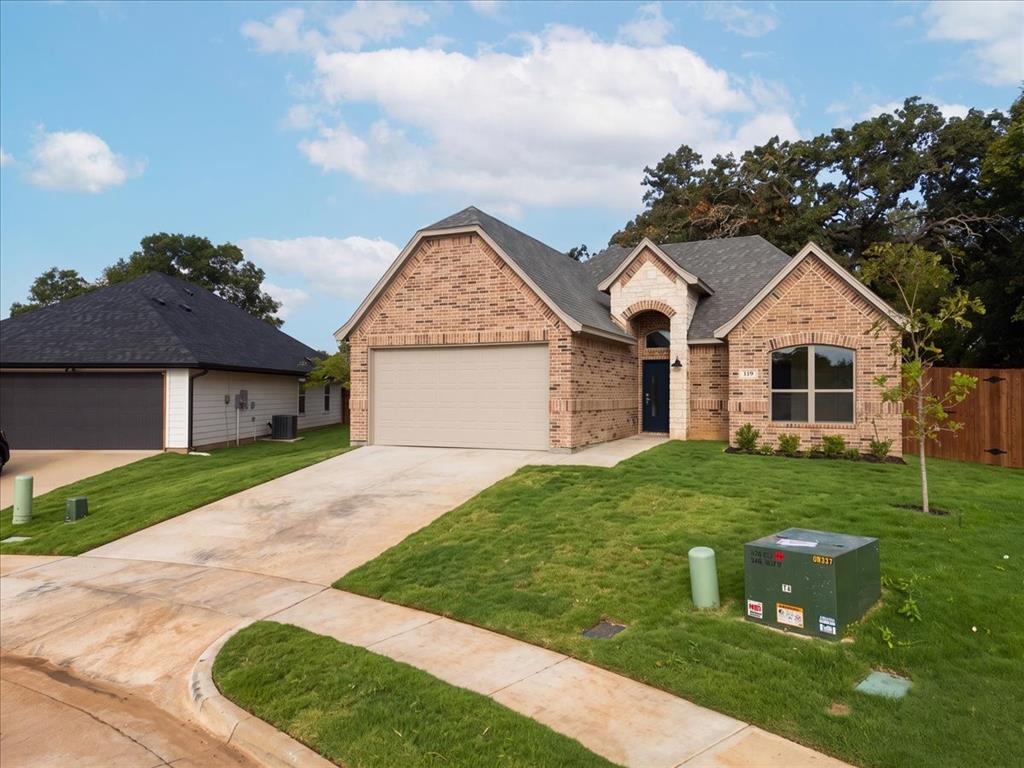 119 Clover Circle Property Photo 1