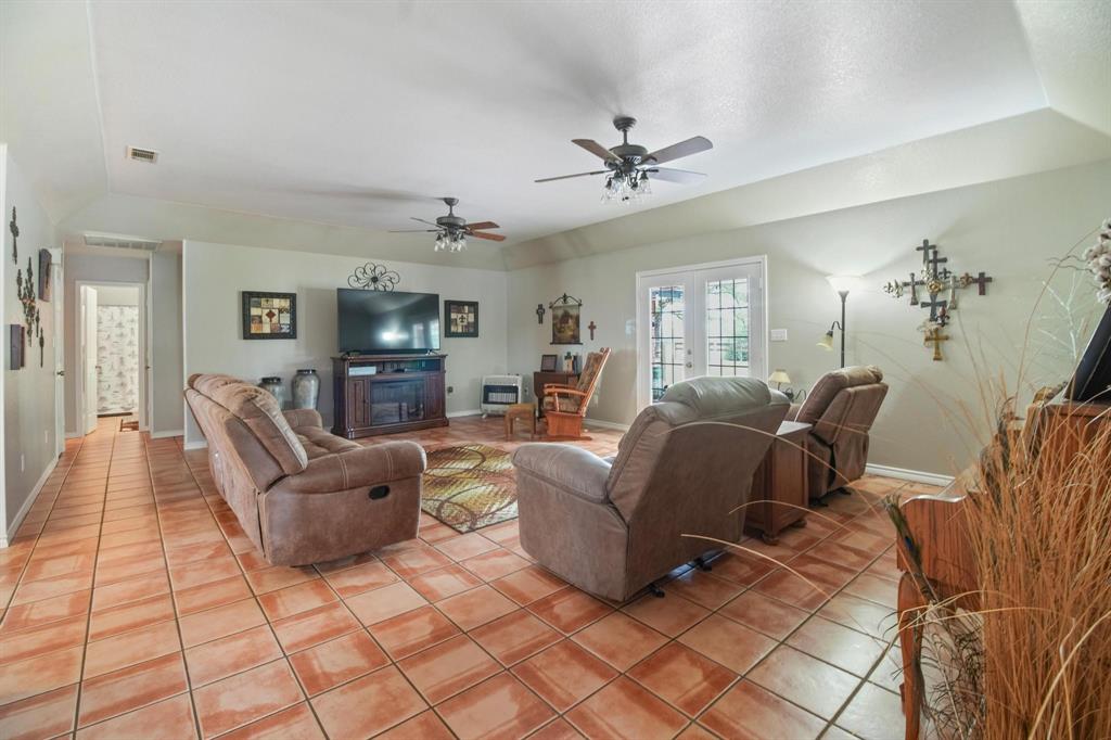 9759 Cr 316 Property Photo 16