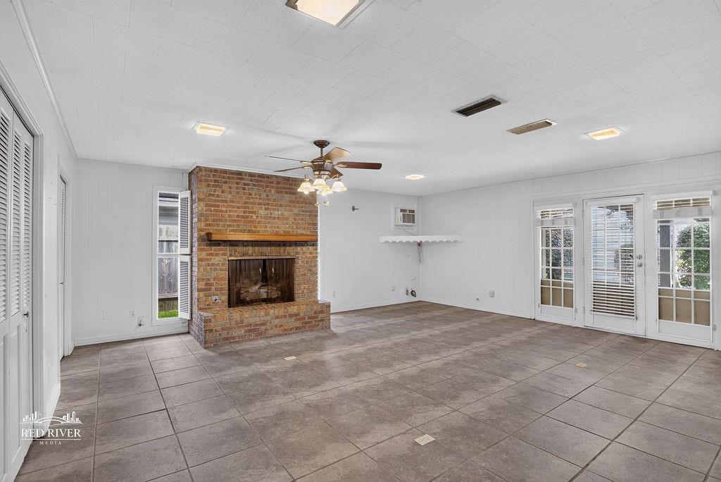 876 River Road Property Photo 15