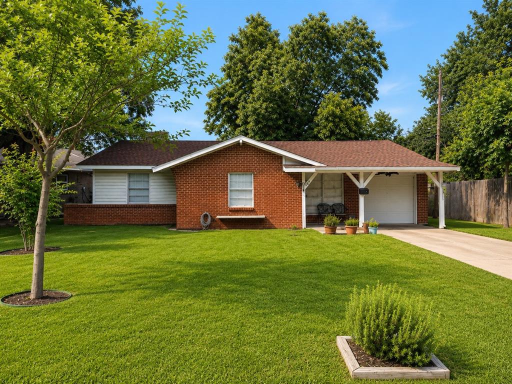 4357 Chestnut Drive Property Photo 1