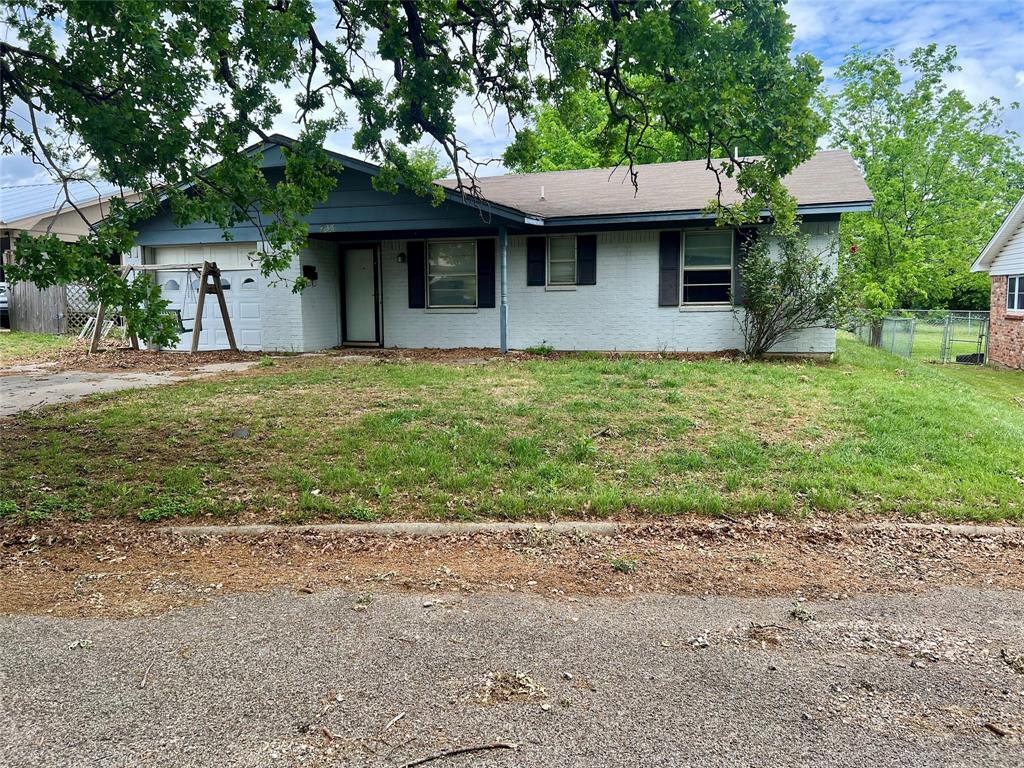 233 Hillcrest Drive Property Photo 1