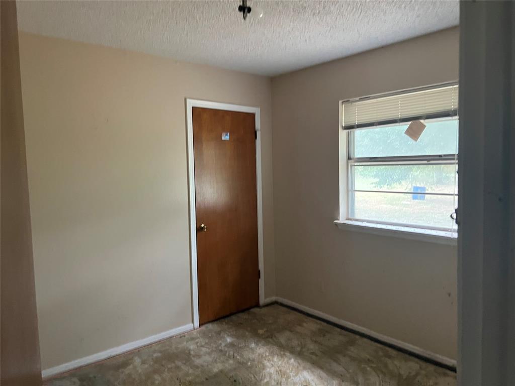 233 Hillcrest Drive Property Photo 6