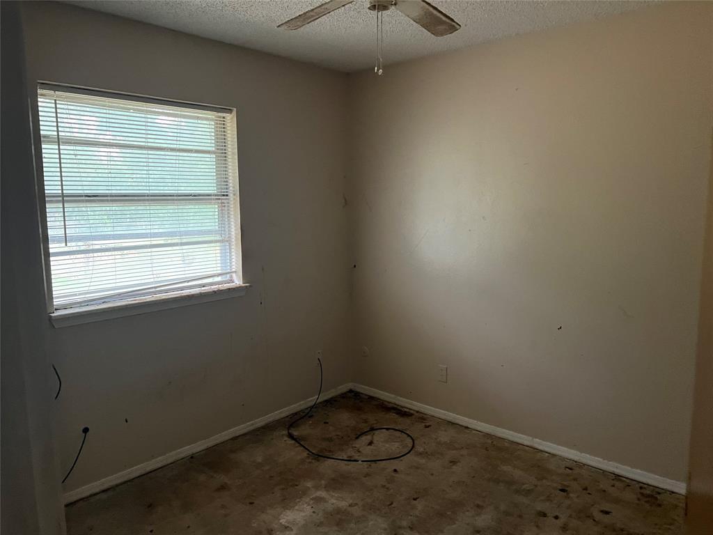 233 Hillcrest Drive Property Photo 7