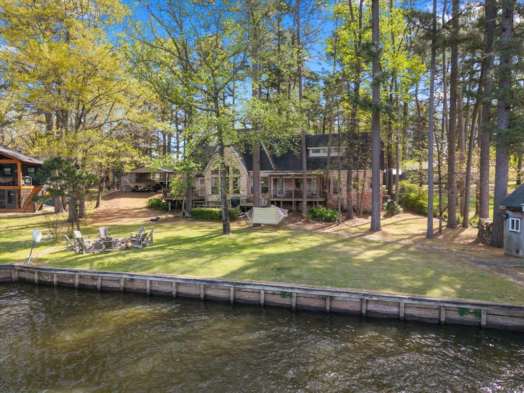 230 Lake Drive Property Photo 7