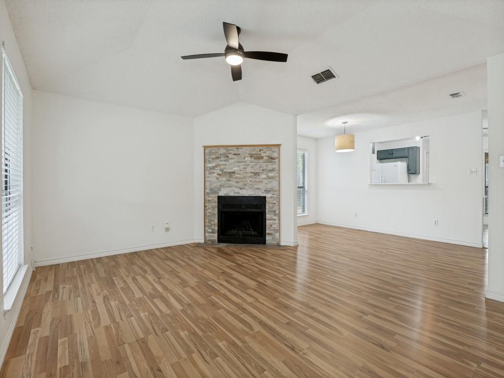 3006 Post Oak Drive Property Photo 2