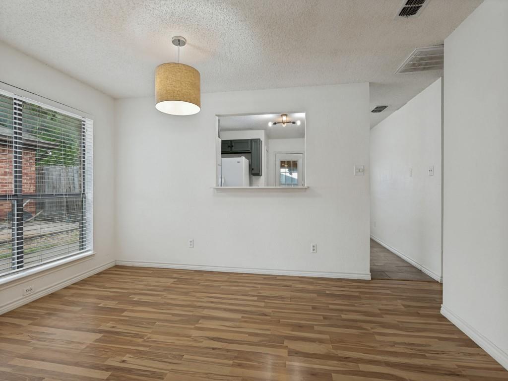 3006 Post Oak Drive Property Photo 4