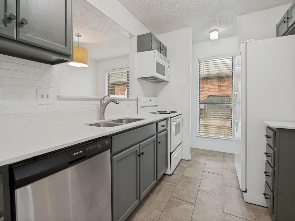 3006 Post Oak Drive Property Photo 6